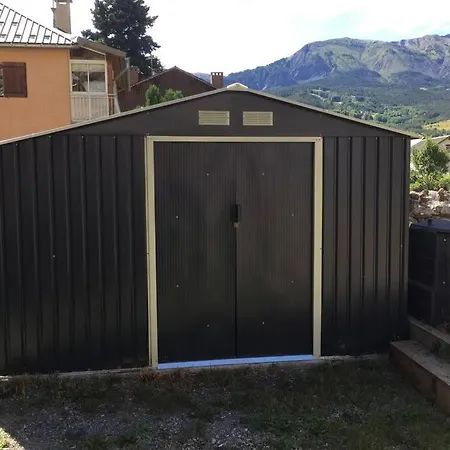 Maison Neuve Proche De Barcelonnette *