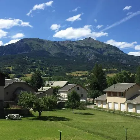 Maison Neuve Proche De Barcelonnette Vila